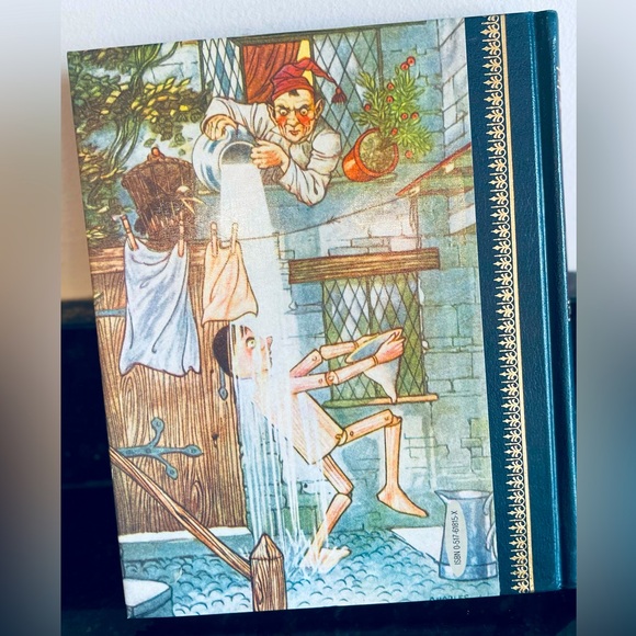 HARD BACK BOOK CLASSIC “PINOCCHIO” - Picture 2 of 6